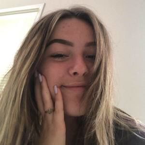 Meet your Posher, Caylin